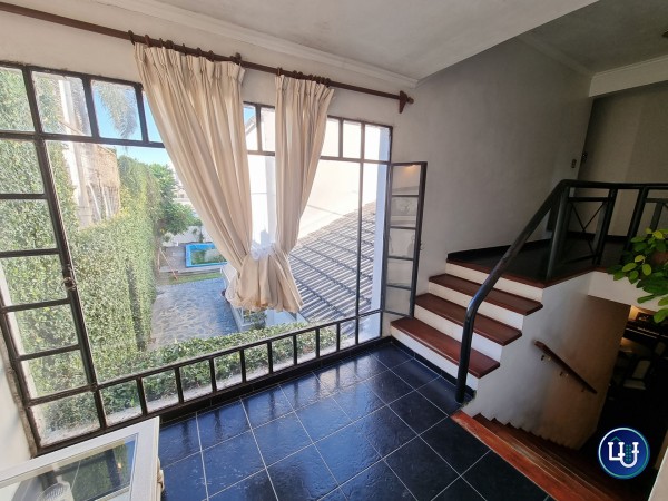 Casa céntrica de dos plantas