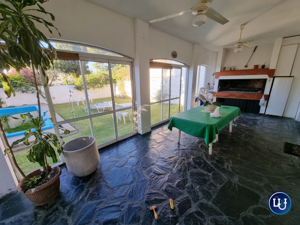 Casa céntrica de dos plantas