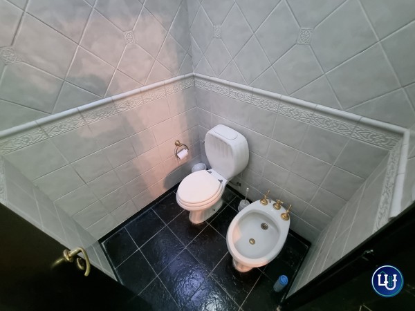 Casa céntrica de dos plantas