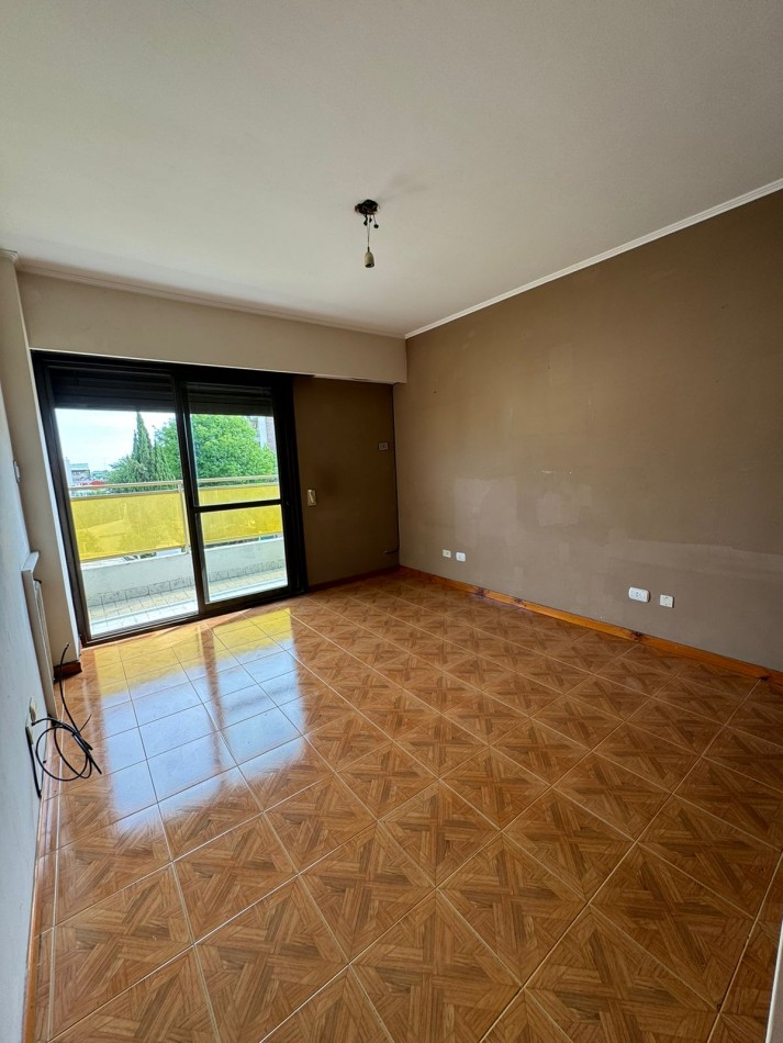 Departamento 3 dormitorios - Edificio Oro - zona centro 