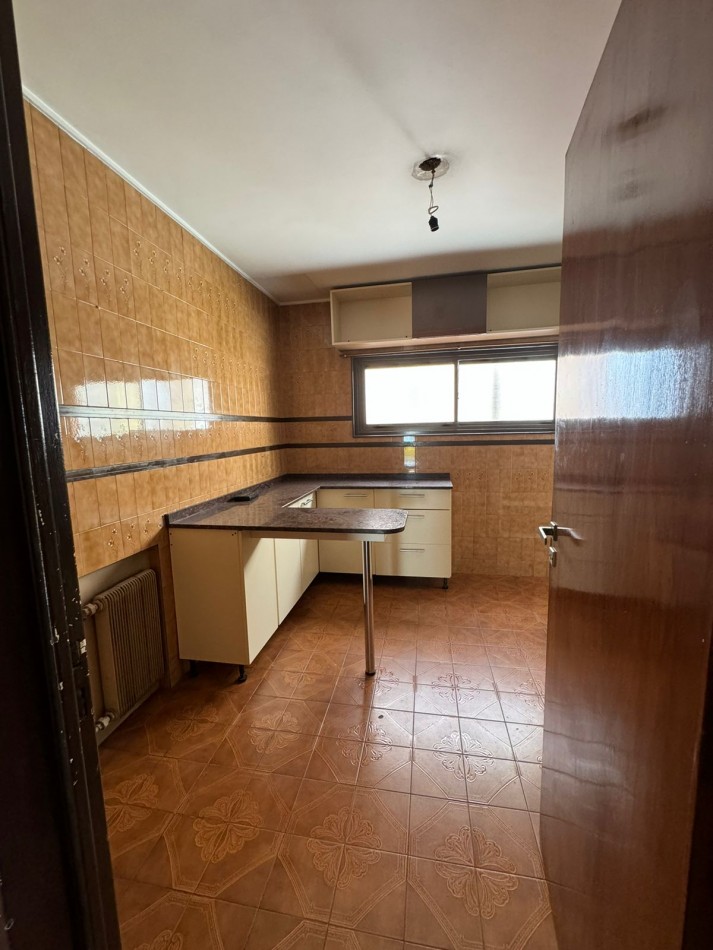 Departamento 3 dormitorios - Edificio Oro - zona centro 