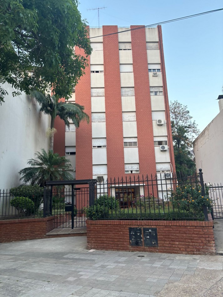 Departamento de 3 dormitorios a una cuadra del Parque Urquiza 
