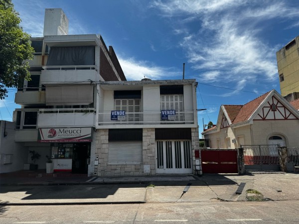 Propiedad desarrollada en 2 plantas - Zona Comercial 