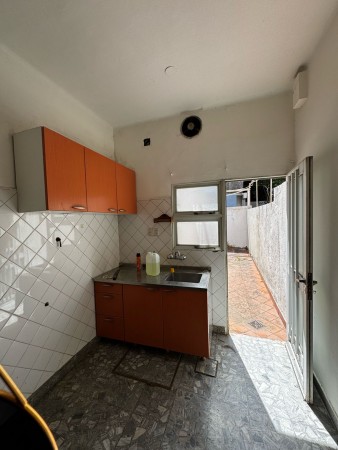 Propiedad desarrollada en 2 plantas - Zona Comercial 