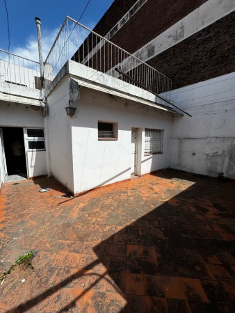 Propiedad desarrollada en 2 plantas - Zona Comercial 